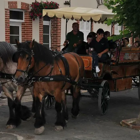 L'ecurie Des Ardennais 펜션